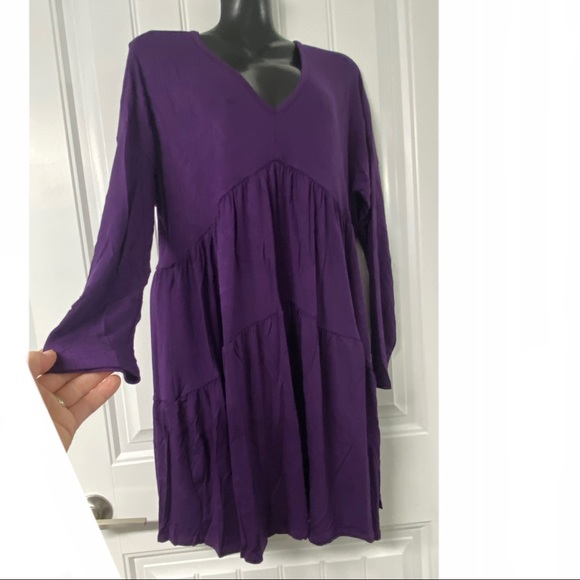 ✨Host Pick✨Plum Tiered V-Neck Shift Dress, M - Picture 10 of 11